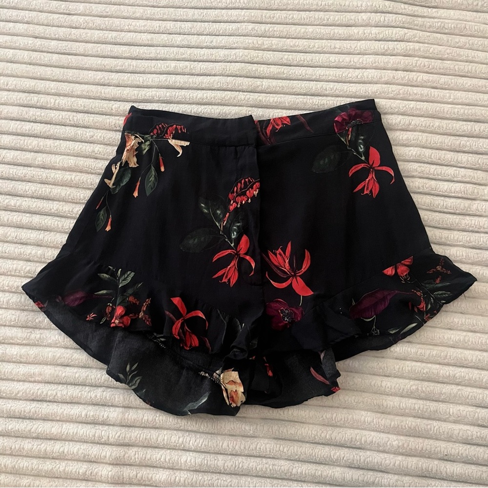 Zara Black Floral Shorts